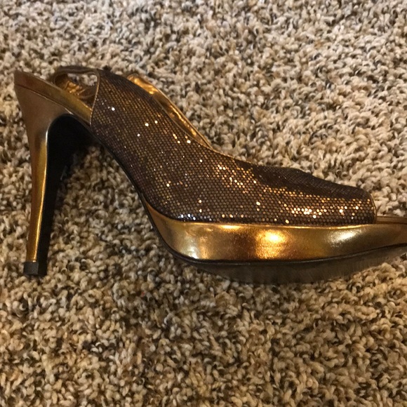 Shoes - Picture 2 of 5